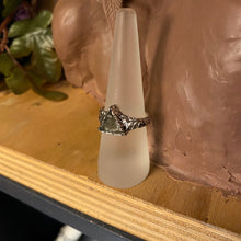 Load image into Gallery viewer, All Seeing Eye ring