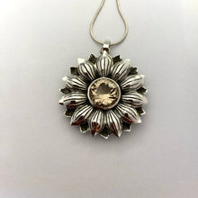 Load image into Gallery viewer, Citrine Sunflower pendant