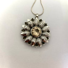 Load image into Gallery viewer, Citrine Sunflower pendant