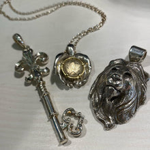 Load image into Gallery viewer, Ace of Pentacles pendant