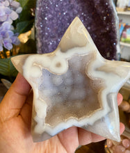 Load image into Gallery viewer, Druze Agate Star carving
