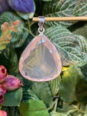Rose Quartz silver pendant