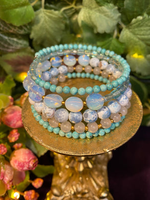 Crystal beaded memory bracelet