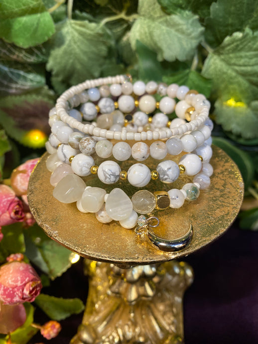 Crystal beaded memory bracelet