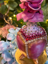 Load image into Gallery viewer, Pink Rose decor statue