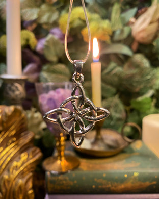 The Witches Knot silver pendant