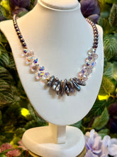 Load image into Gallery viewer, Peacock Pearl necklace