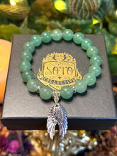 Load image into Gallery viewer, Green Aventurine  Crystal bracelet