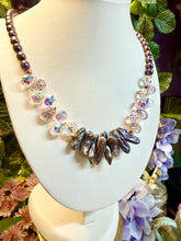 Load image into Gallery viewer, Peacock Pearl necklace