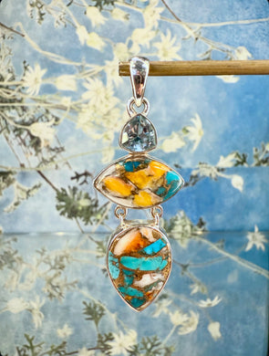 Spiny Oyster Turquoise pendant with Blue Topaz