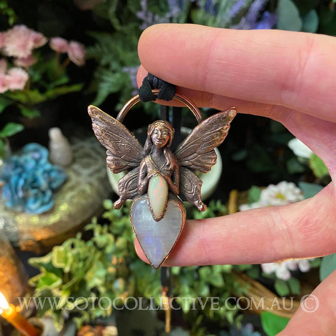 Faerie Relic pendant with Opal and Rainbow Moonstone