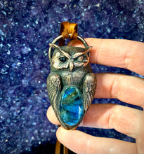 Load image into Gallery viewer, Winking Owl pendant