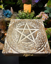Load image into Gallery viewer, Pentacle Carved wood box - Large
