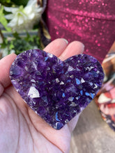 Load image into Gallery viewer, Amethyst Crystal heart