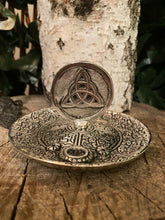 Load image into Gallery viewer, Triquetra incense holder