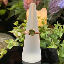 Load image into Gallery viewer, Peridot Relic Ring
